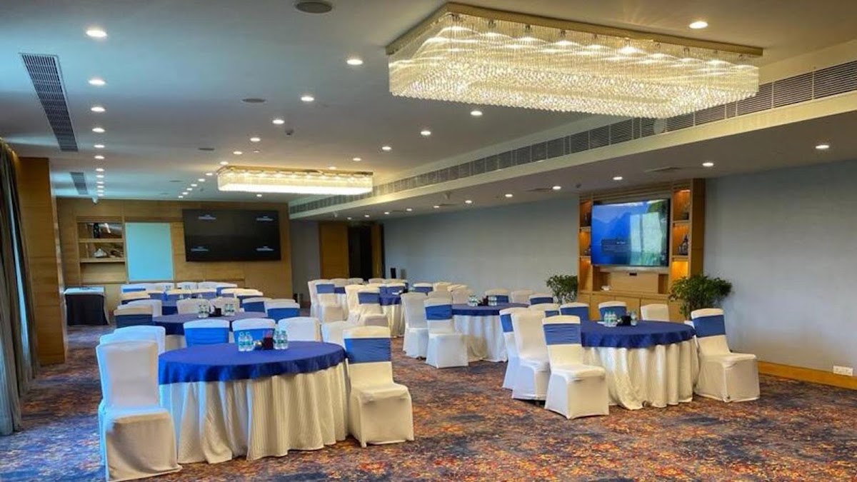 Crowne Plaza Gurgaon, an IHG Hotel photo 9