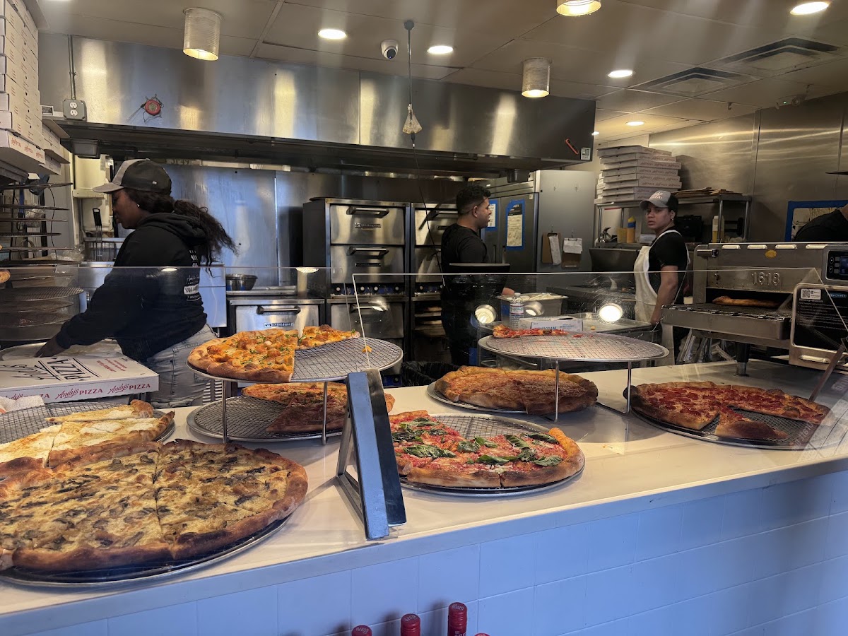 Andy's Pizza Old Town photo 7