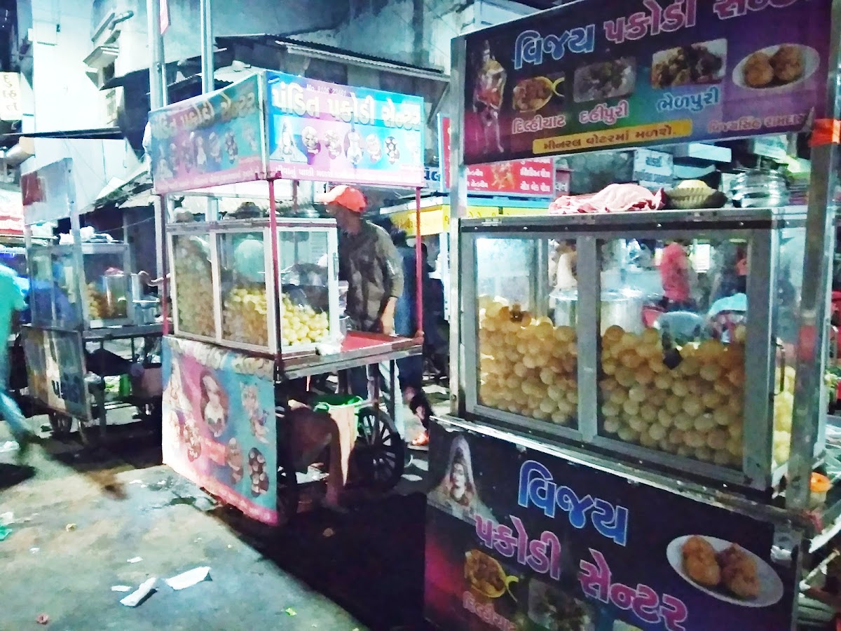 Manekchowk Food Market photo 7