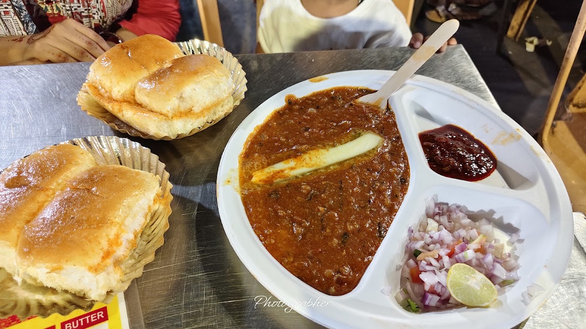 Manekchowk Food Market photo 8