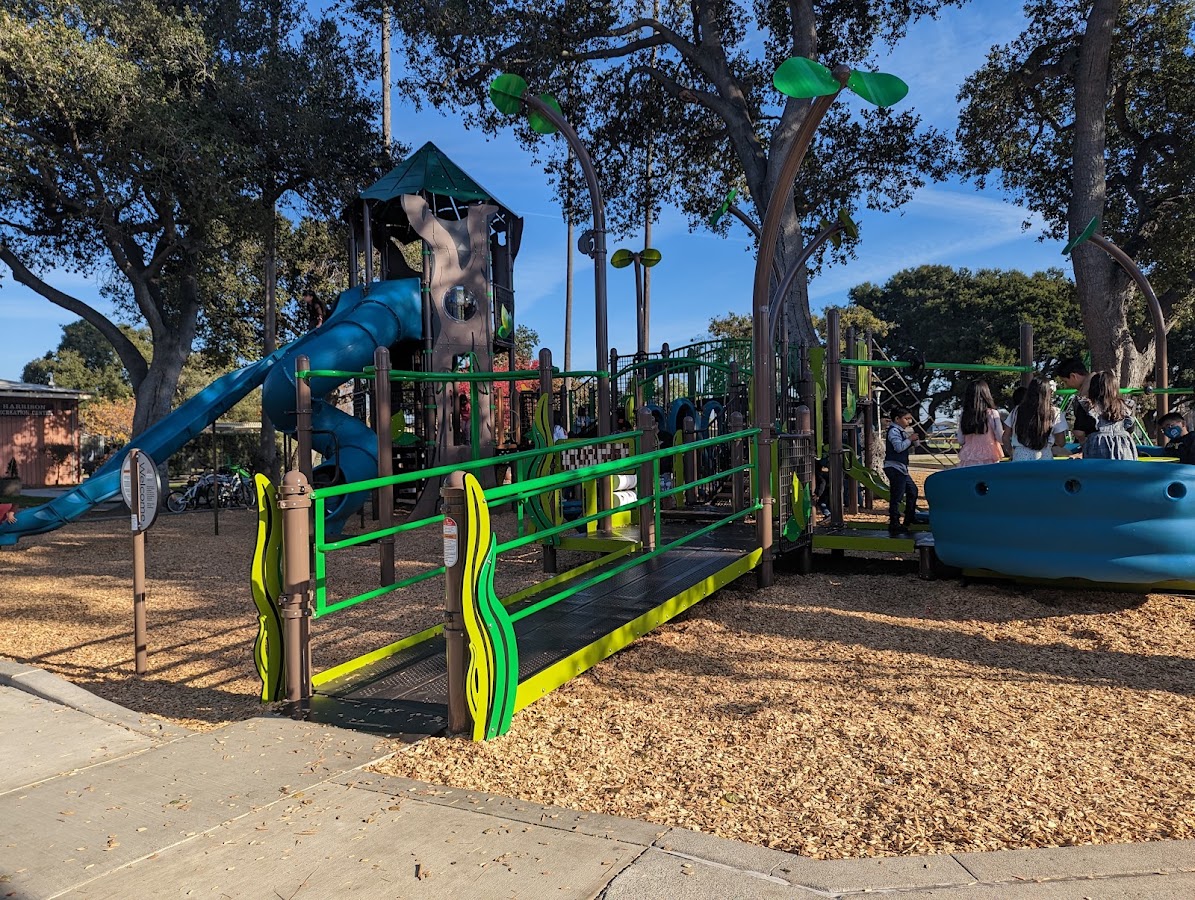 Lincoln Park photo 2