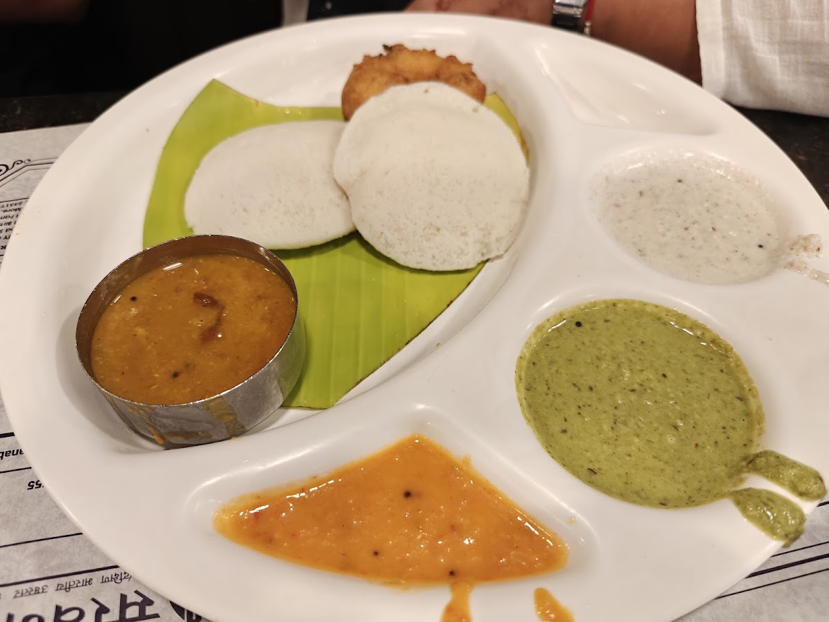 Hotel Saravana Bhavan photo 4