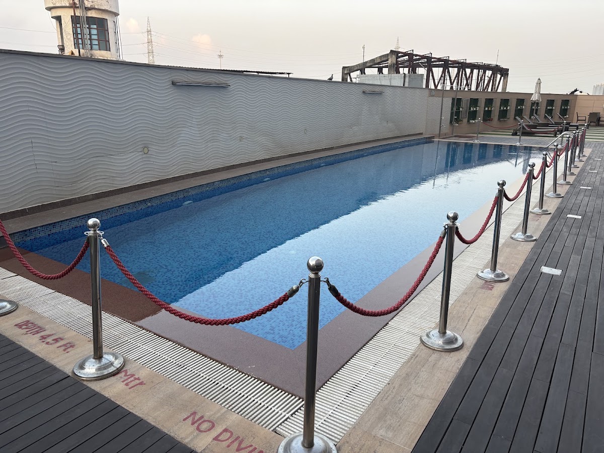 Radisson Hotel Gurugram Udyog Vihar photo 3