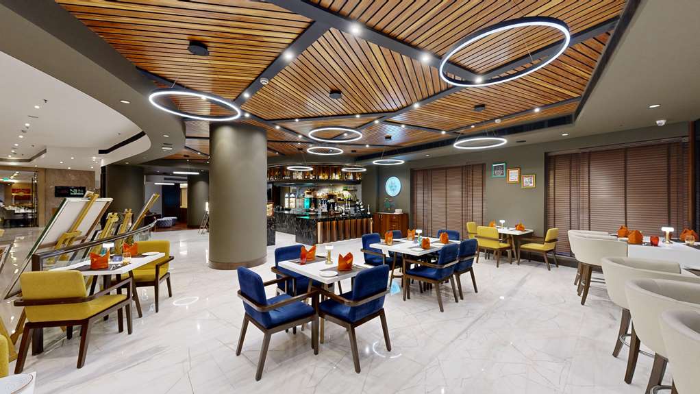Radisson Hotel Gurugram Udyog Vihar photo 5