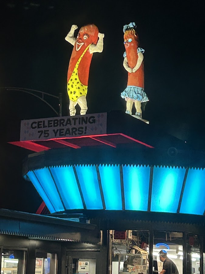 Superdawg Drive-In photo 6