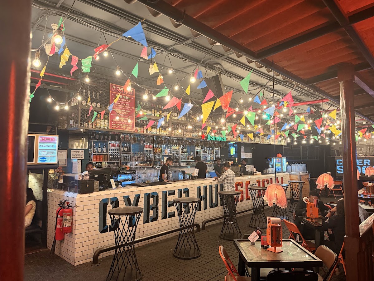 Cyber Hub SOCIAL photo 4