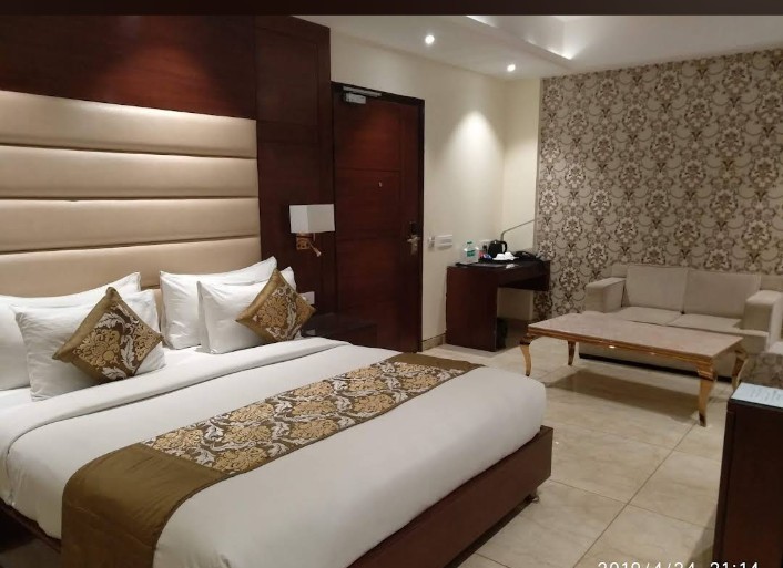 The Grand Parisian photo 6