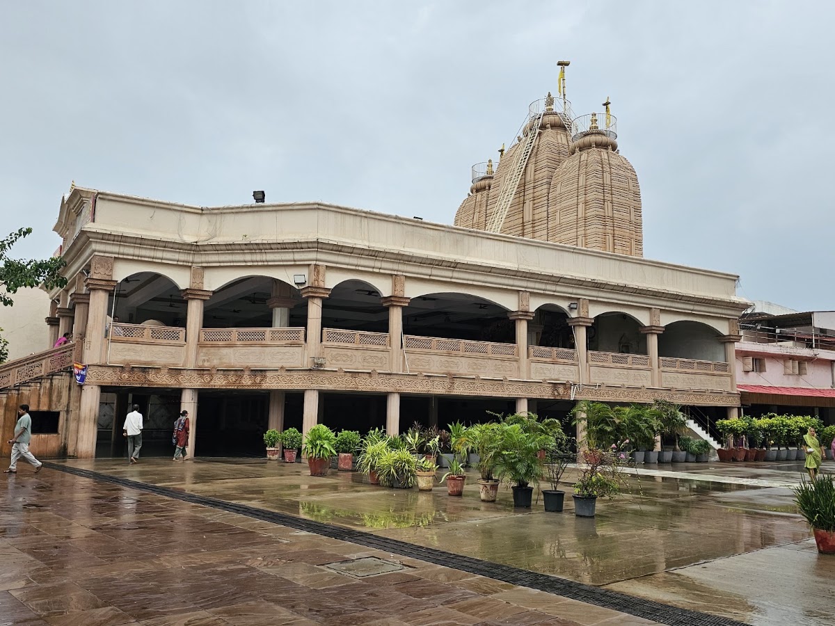 Shri Jagannathji Mandir, Ahmedabad photo 2