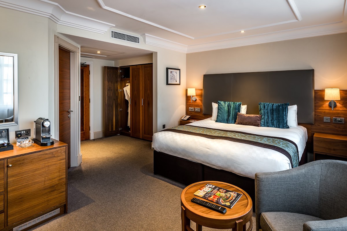 The Marble Arch Hotel by Thistle photo 2