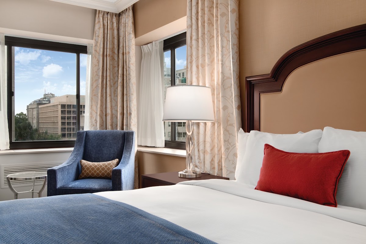 Capital Hilton photo 2