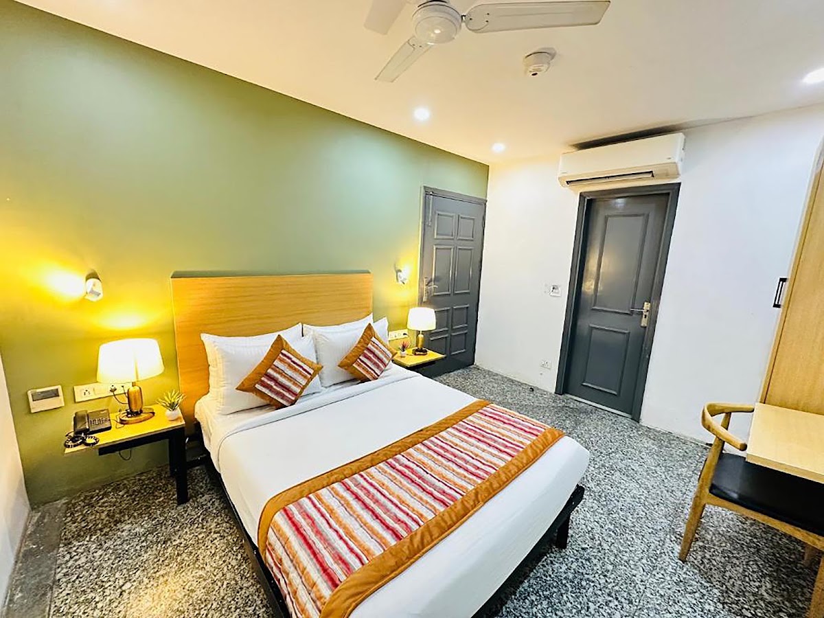 Qotel Comfort Golden Saffron Punjabi Bagh photo 2