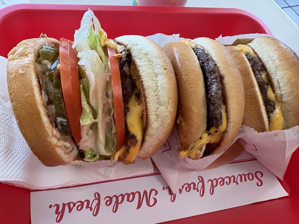 In-N-Out Burger photo 4