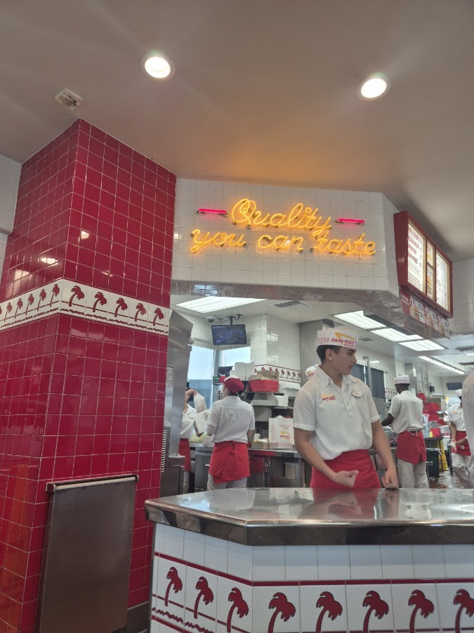 In-N-Out Burger photo 7