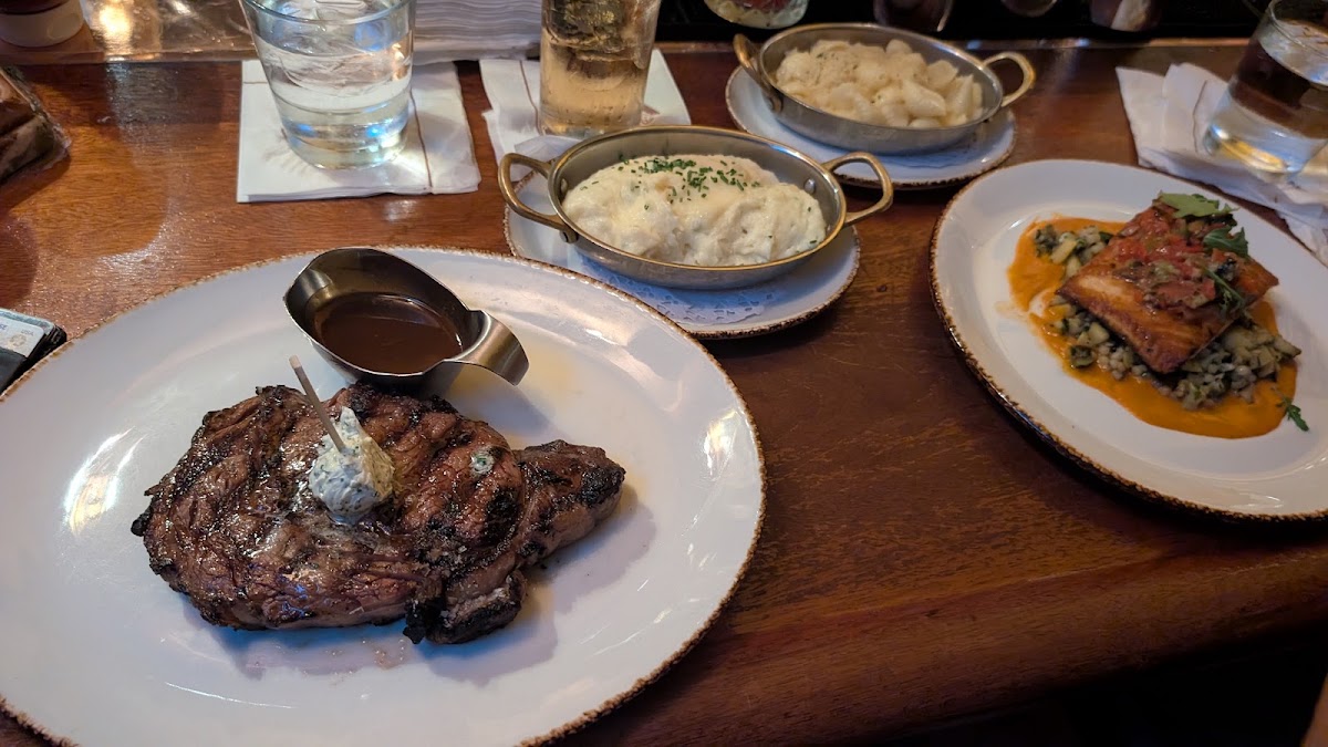 Old Ebbitt Grill photo 4
