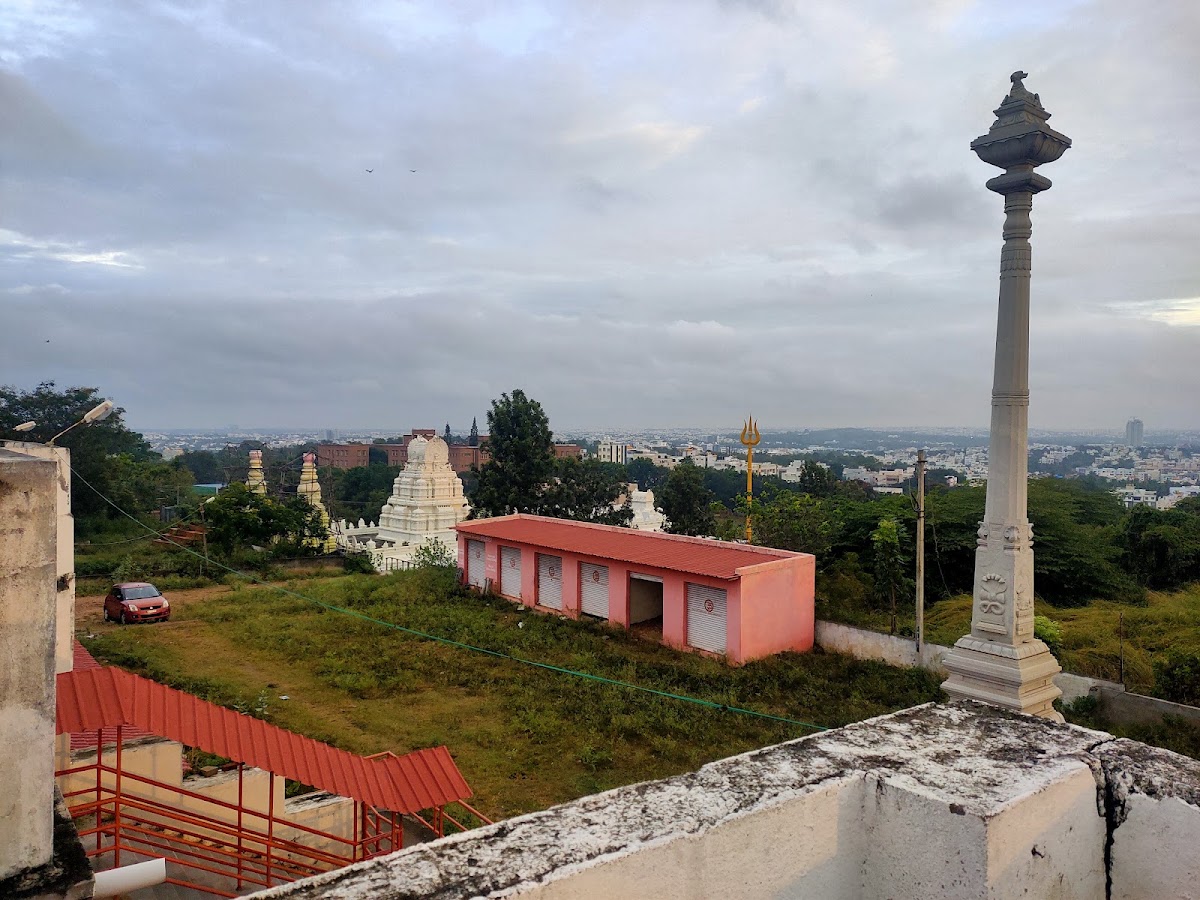 Shri Dwadasha Shiva Temple photo 3