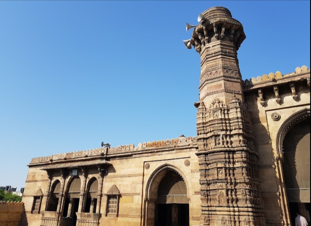 Jhulta Minar, Bibiji Masjid photo 2