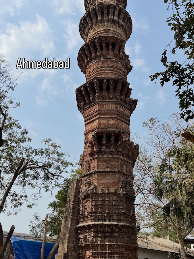 Jhulta Minar, Bibiji Masjid photo 3
