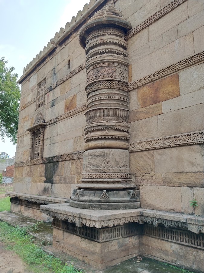Jhulta Minar, Bibiji Masjid photo 7