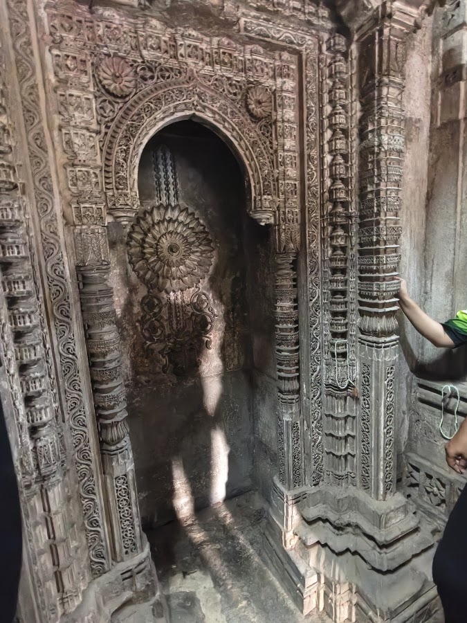 Jhulta Minar, Bibiji Masjid photo 9