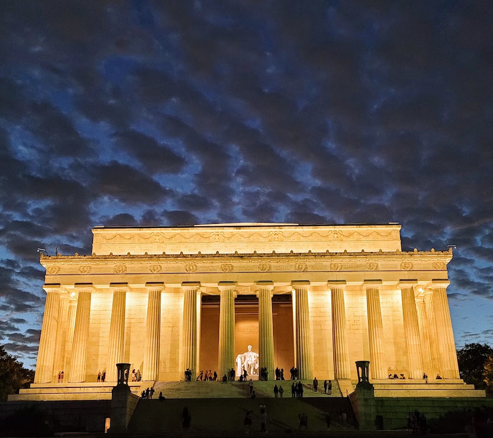 Lincoln Memorial photo 8