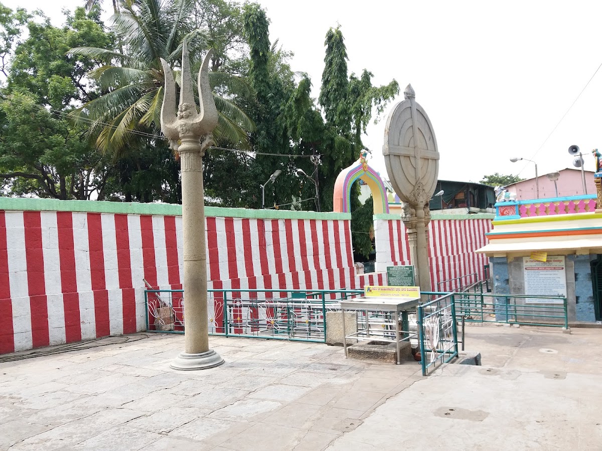 Shri Gavi Gangadhareshwara Swamy Temple photo 2