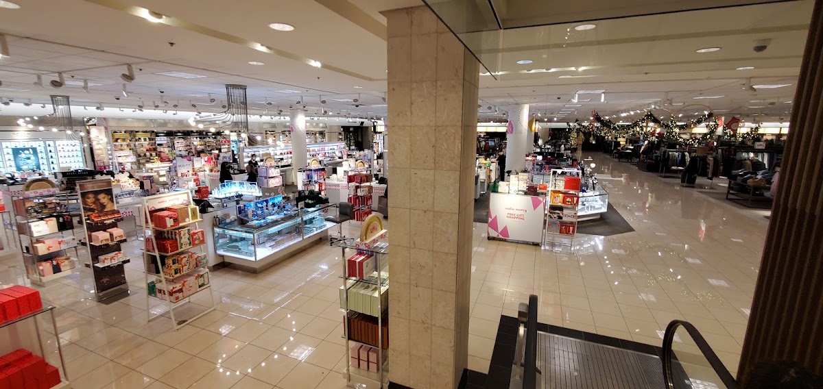 Broadway Plaza photo 3