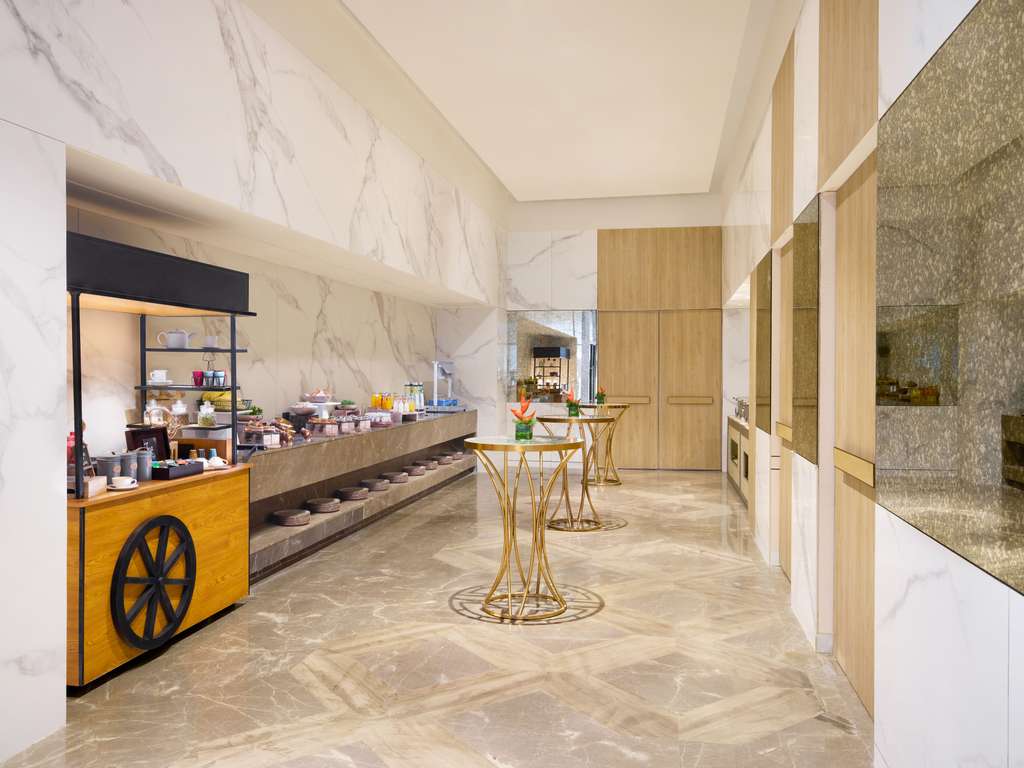 NOVOTEL NEW DELHI CITY CENTRE photo 9