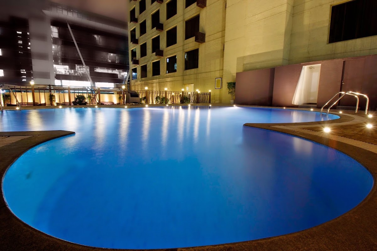 Sterling's Mac Hotel Bengaluru photo 5