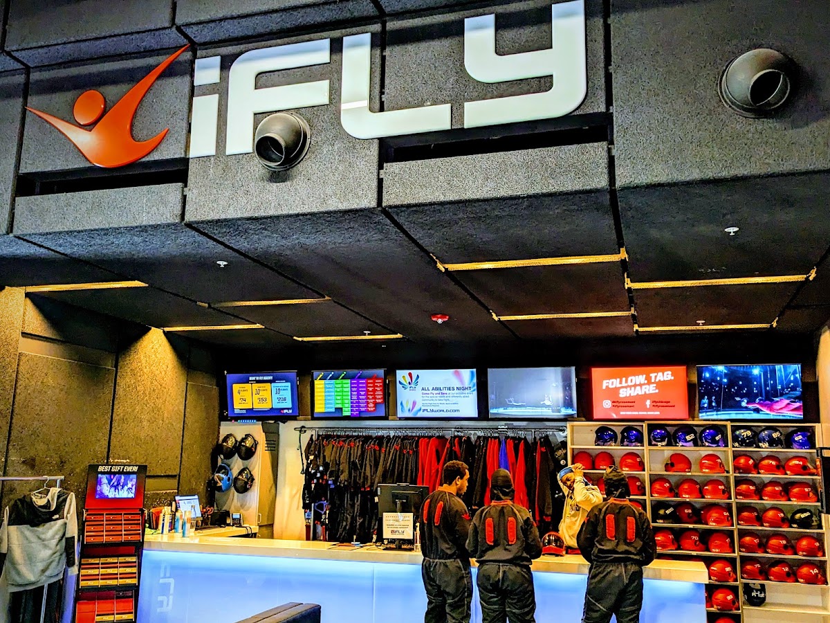 iFLY Indoor Skydiving - Chicago Rosemont photo 9