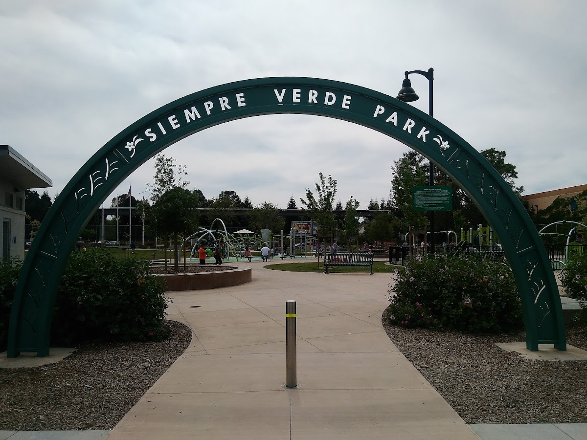Siempre Verde Park photo 3