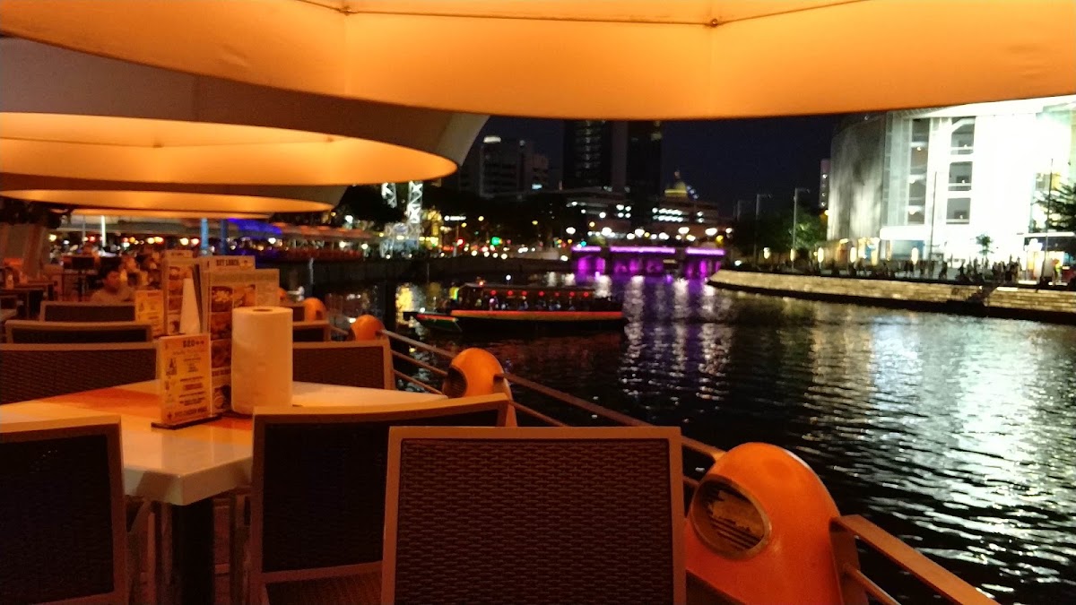 CQ @ Clarke Quay photo 9
