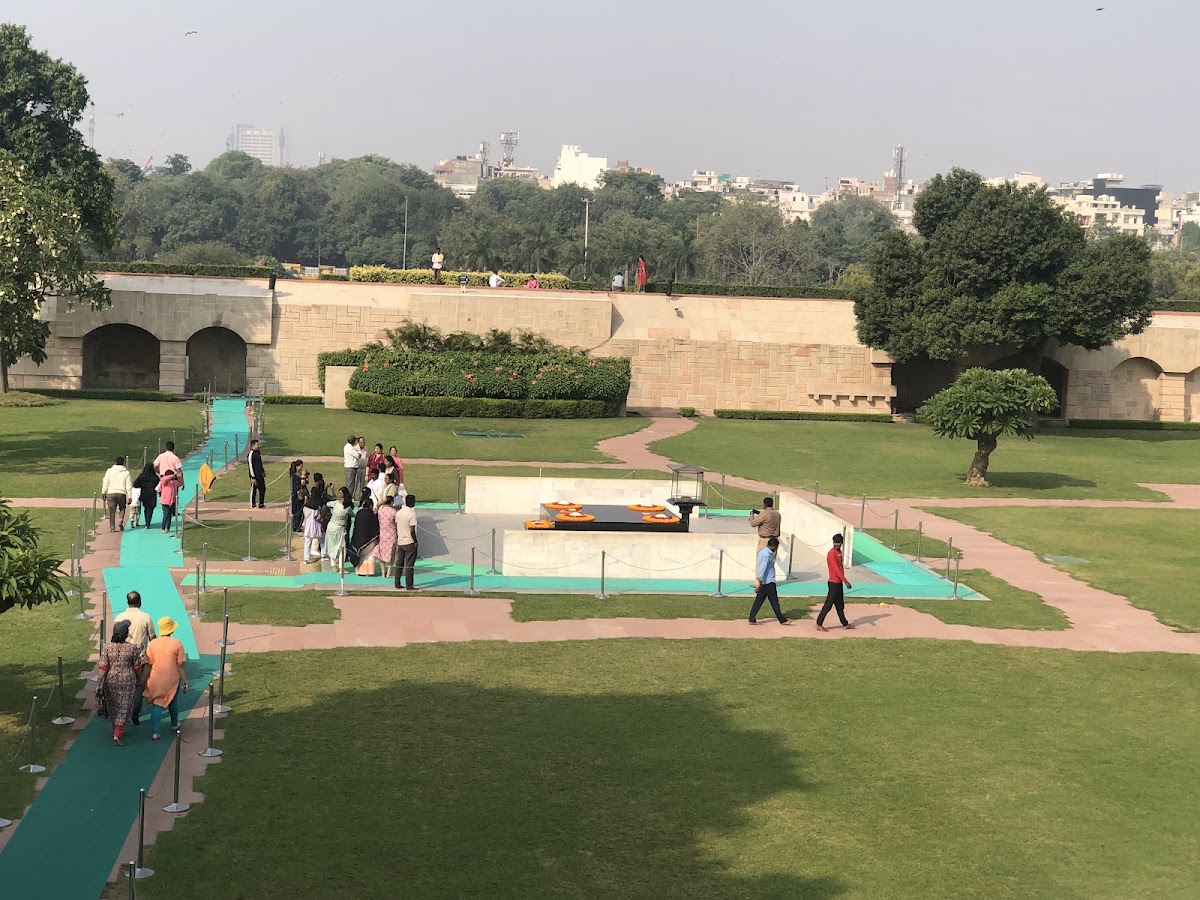 Raj Ghat Memorial New Delhi photo 2