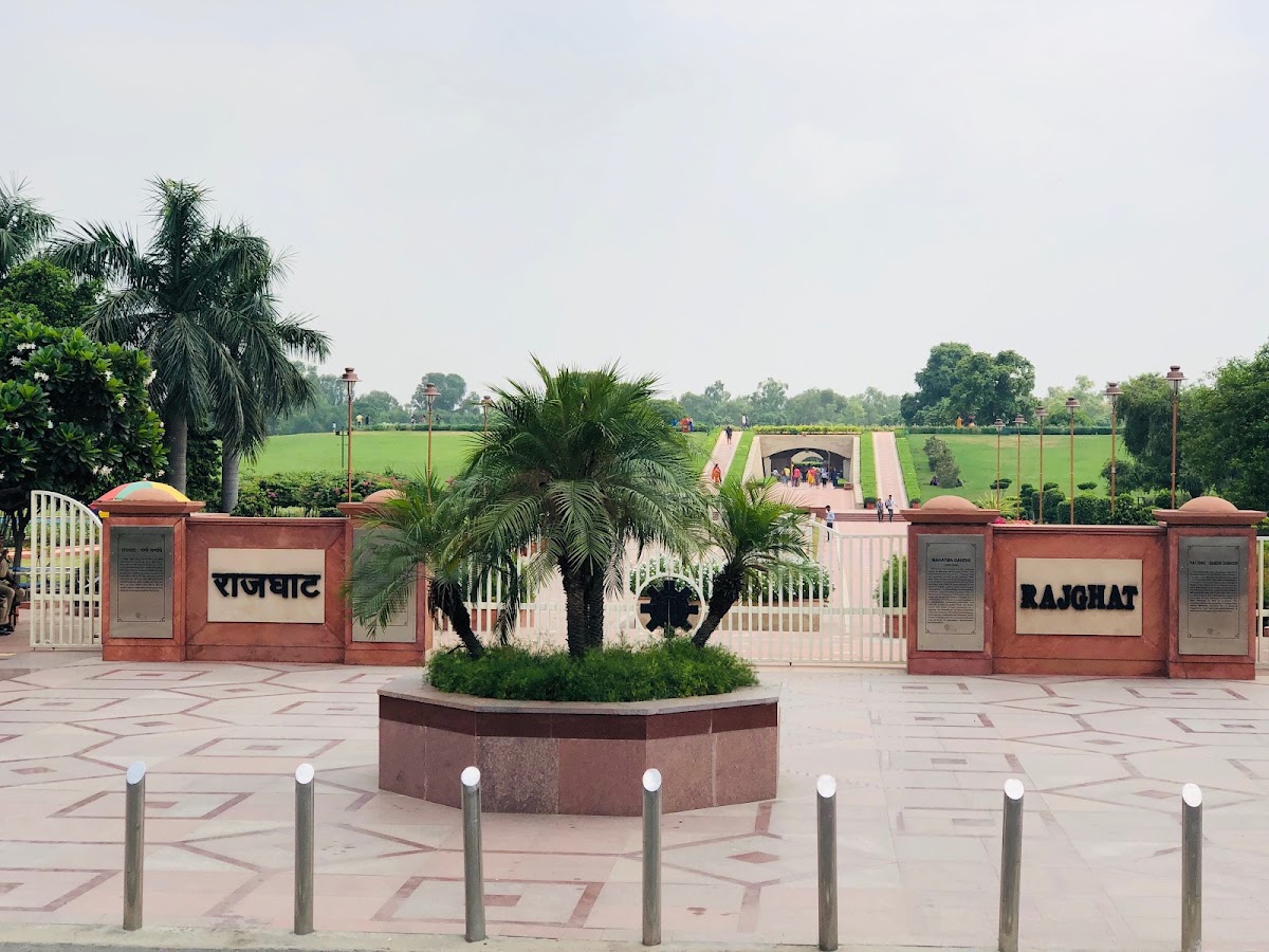 Raj Ghat Memorial New Delhi photo 5