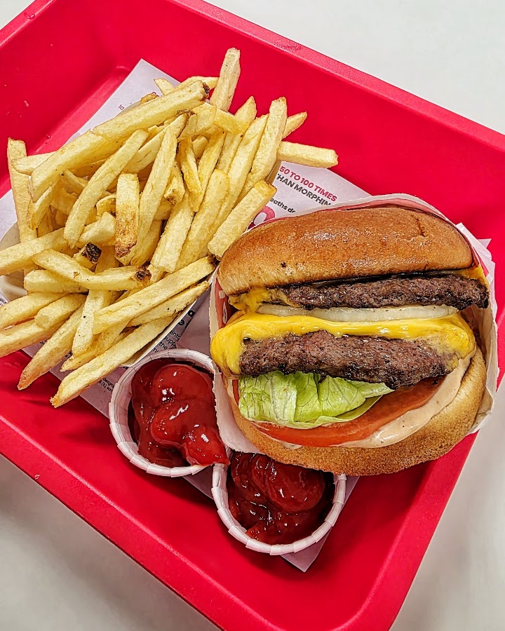 In-N-Out Burger photo 3