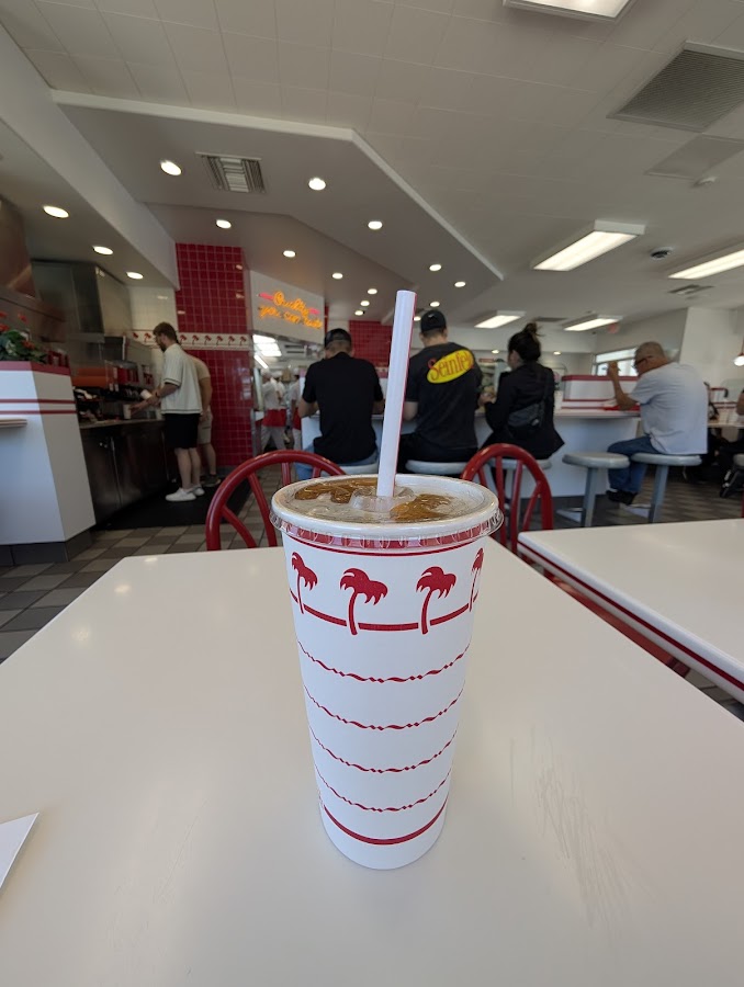 In-N-Out Burger photo 10