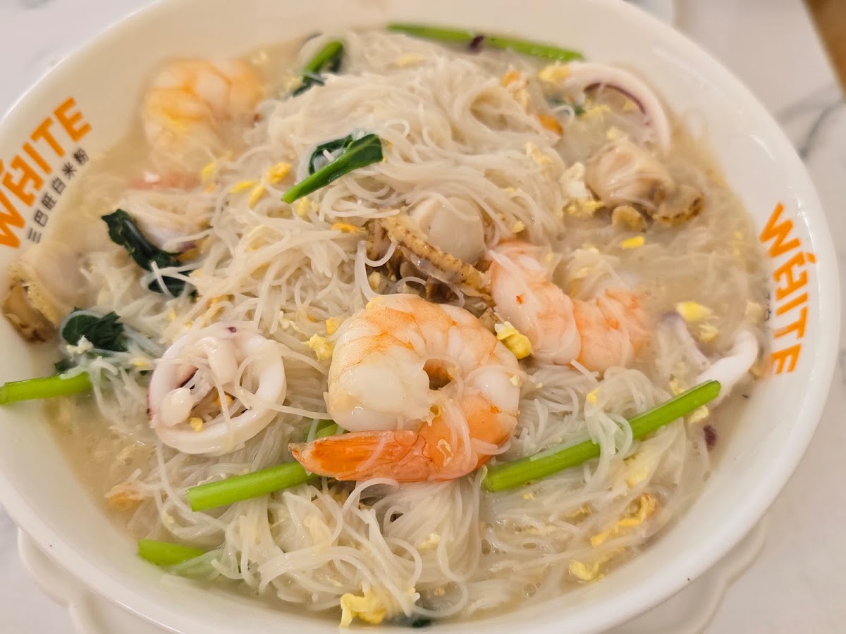 White Restaurant (Jalan Tampang) photo 4
