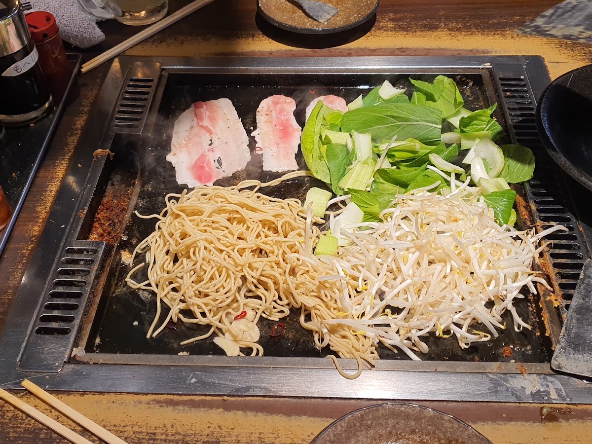 Monja Moheji Ueno - Okonomiyaki restaurant photo 9