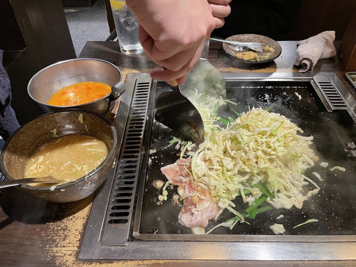 Monja Moheji Ueno - Okonomiyaki restaurant photo 10