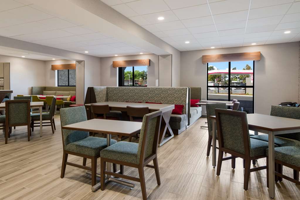 Hampton Inn Concord photo 3