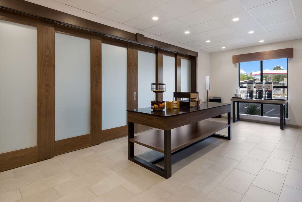 Hampton Inn Concord photo 5
