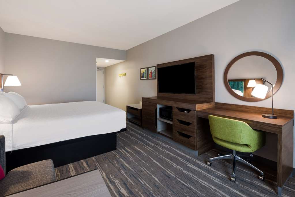 Hampton Inn Concord photo 8