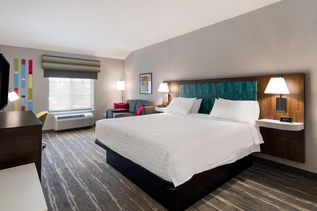 Hampton Inn Concord photo 9