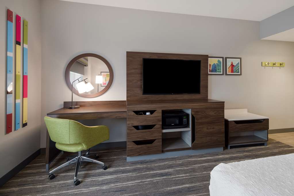 Hampton Inn Concord photo 10