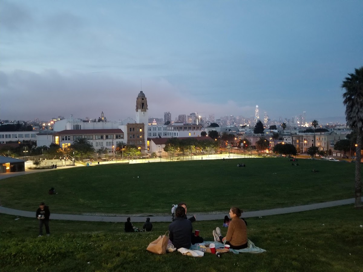 Mission Dolores Park photo 10