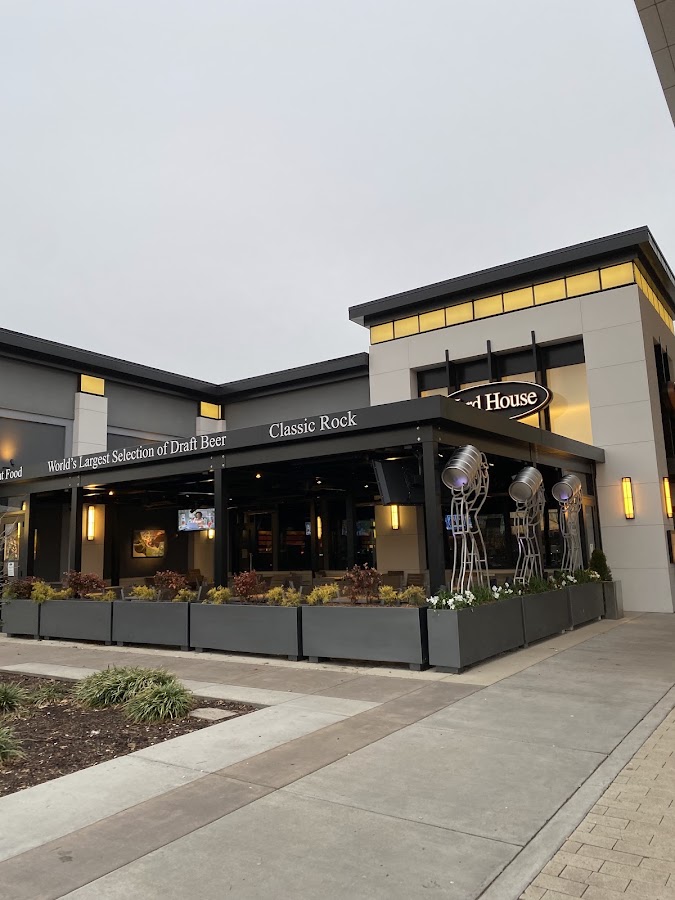 Yard House