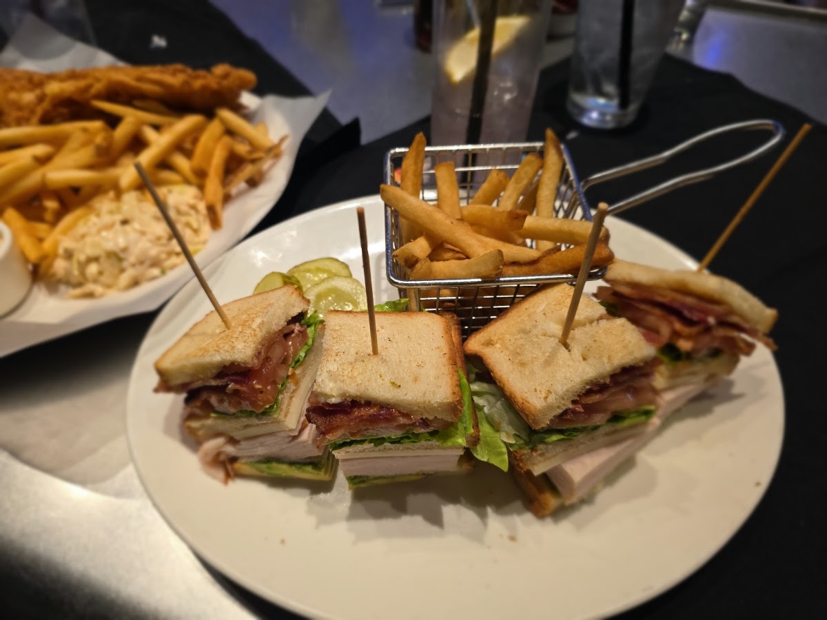 Yard House photo 3