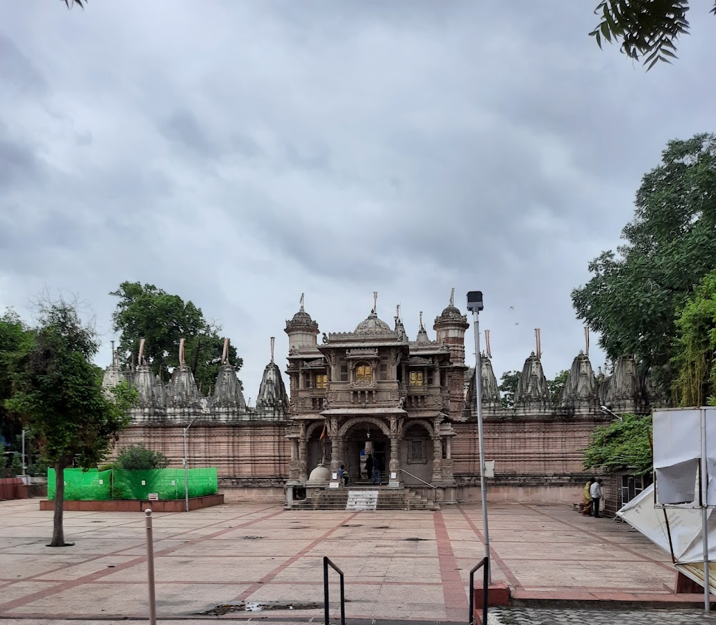 Hutheesing Jain Temple