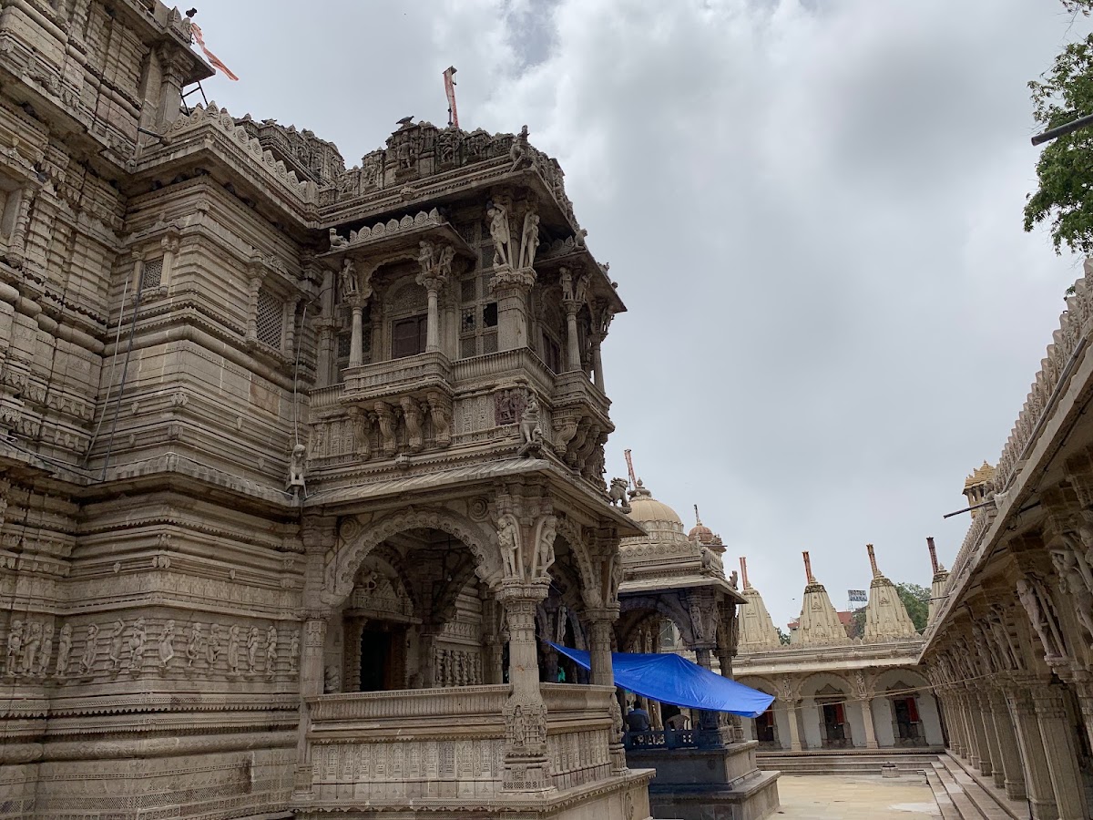 Hutheesing Jain Temple photo 4