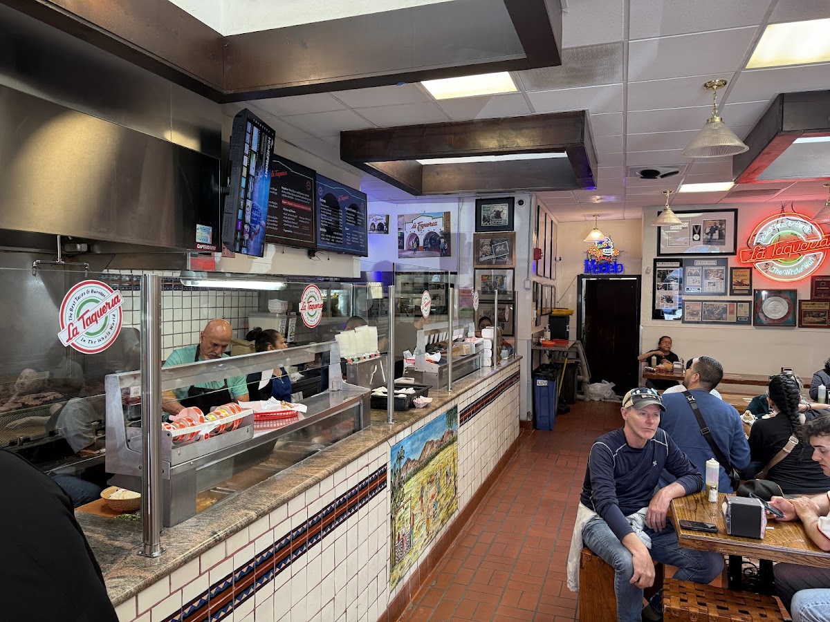 La Taqueria photo 9