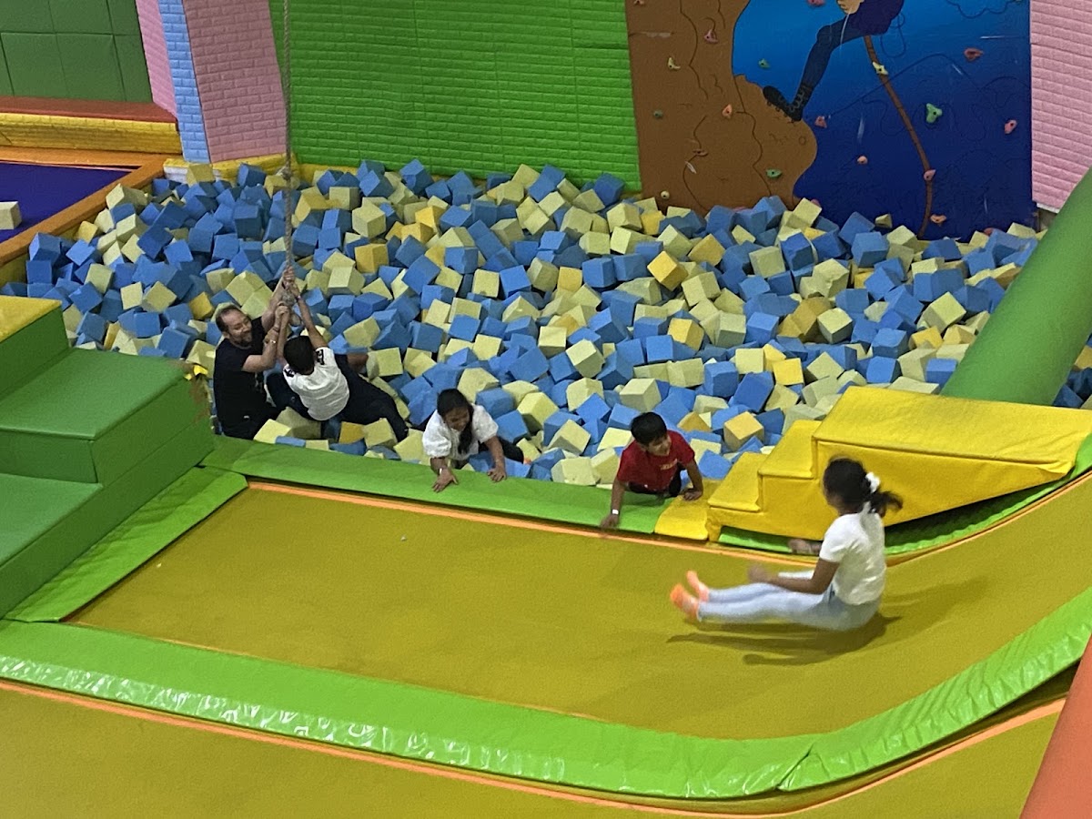 SkyJumper Trampoline Park - Delhi, Adventure Island photo 8